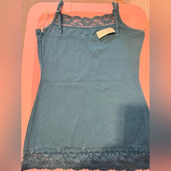 Maurice’s Tank Top - Picture 2 of 3